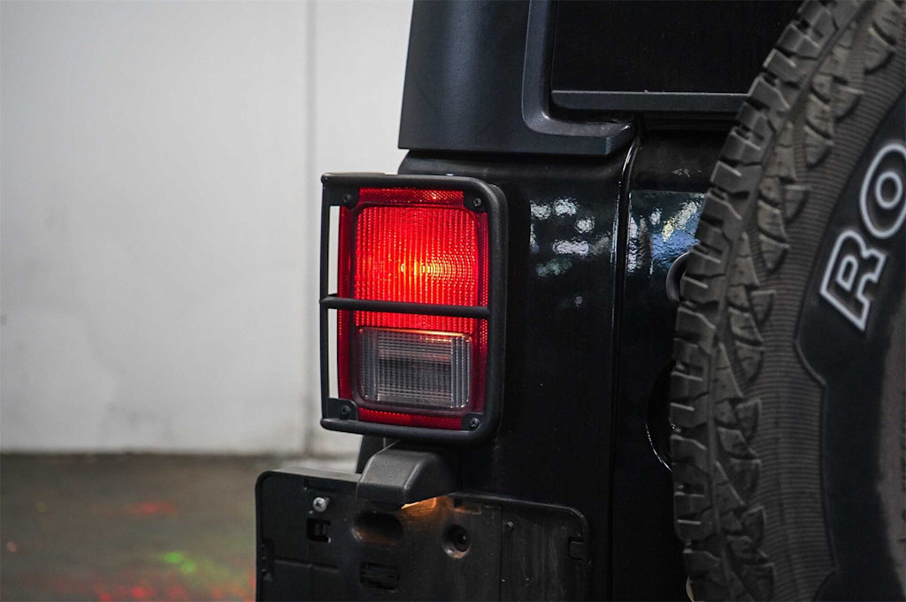 Thumbnail: 2014 Jeep Wrangler - 22