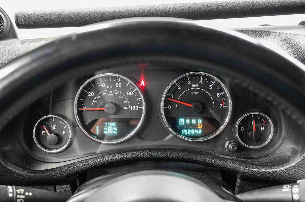 Thumbnail: 2014 Jeep Wrangler - 17