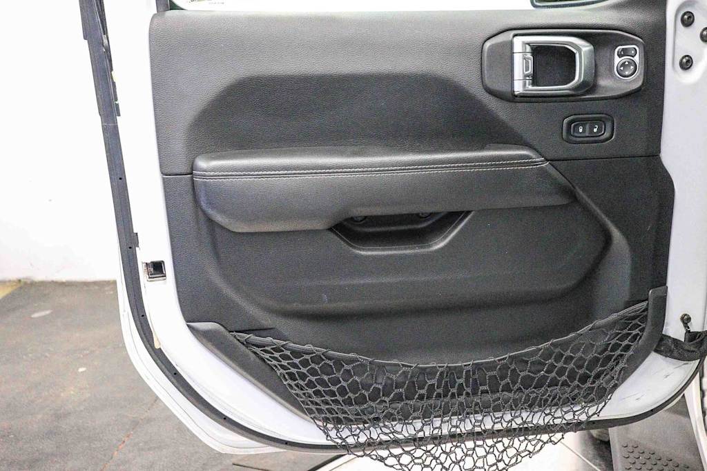 Thumbnail: 2023 Jeep Wrangler - 29