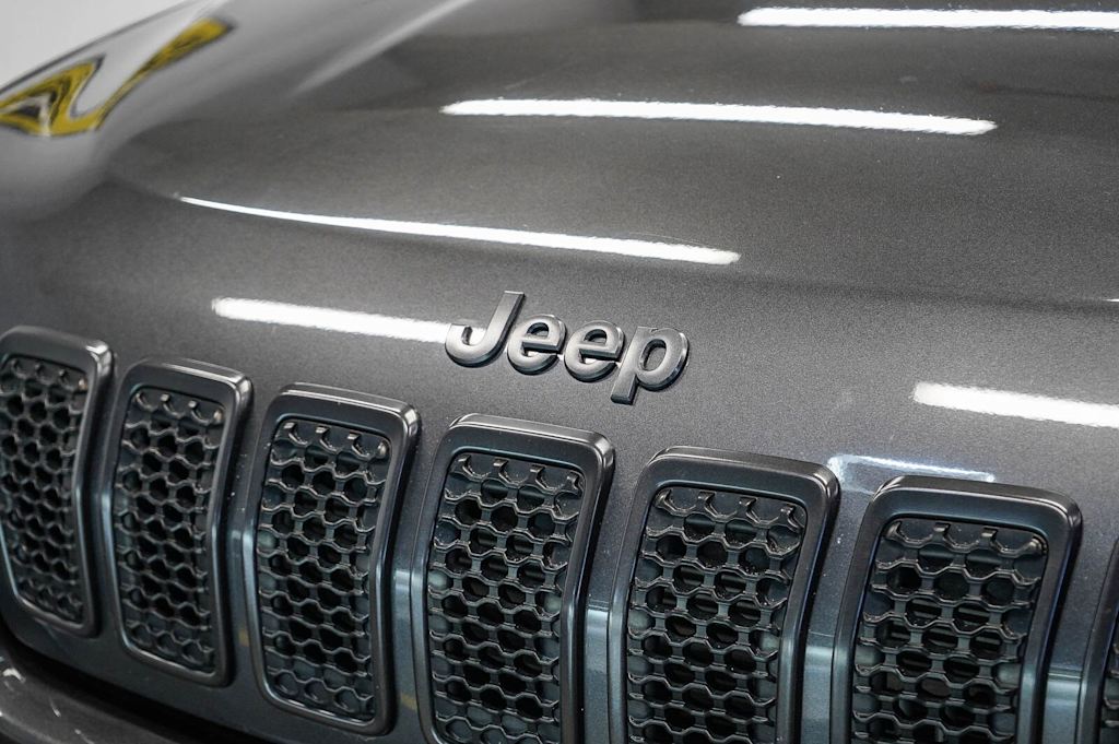 Thumbnail: 2020 Jeep Cherokee - 4