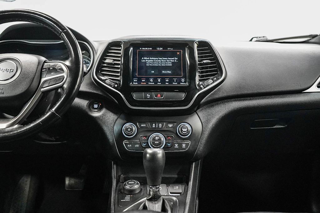 Thumbnail: 2020 Jeep Cherokee - 7