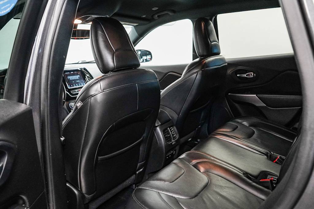 Thumbnail: 2020 Jeep Cherokee - 10