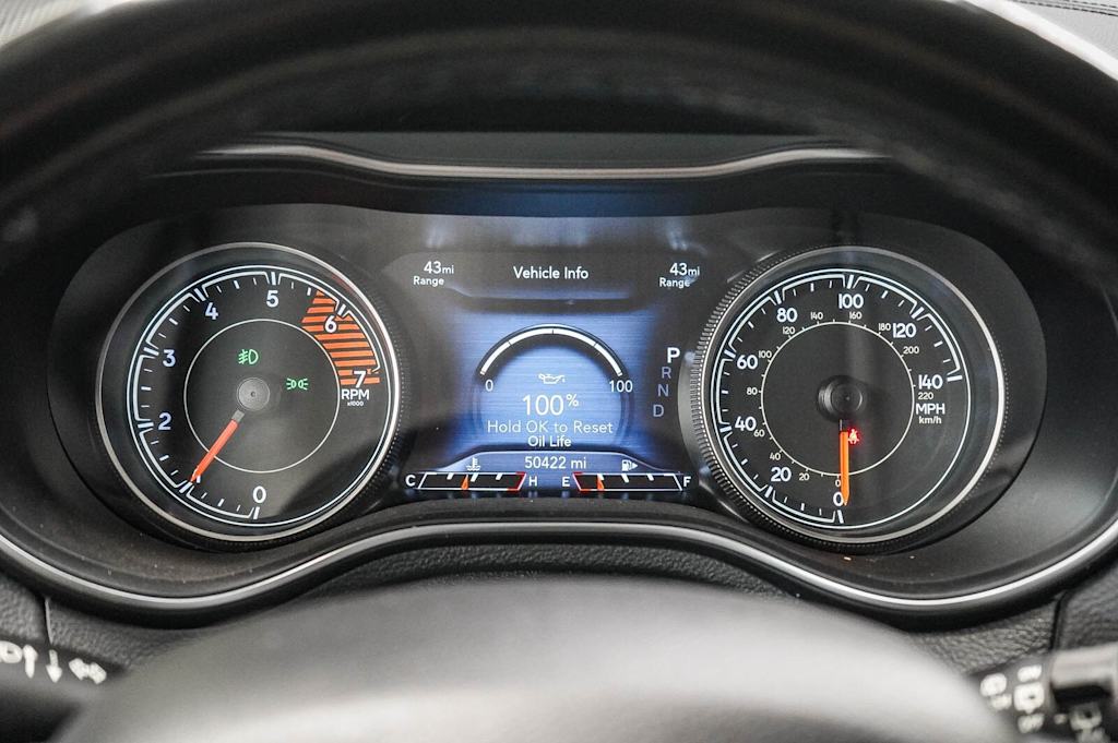 Thumbnail: 2020 Jeep Cherokee - 15