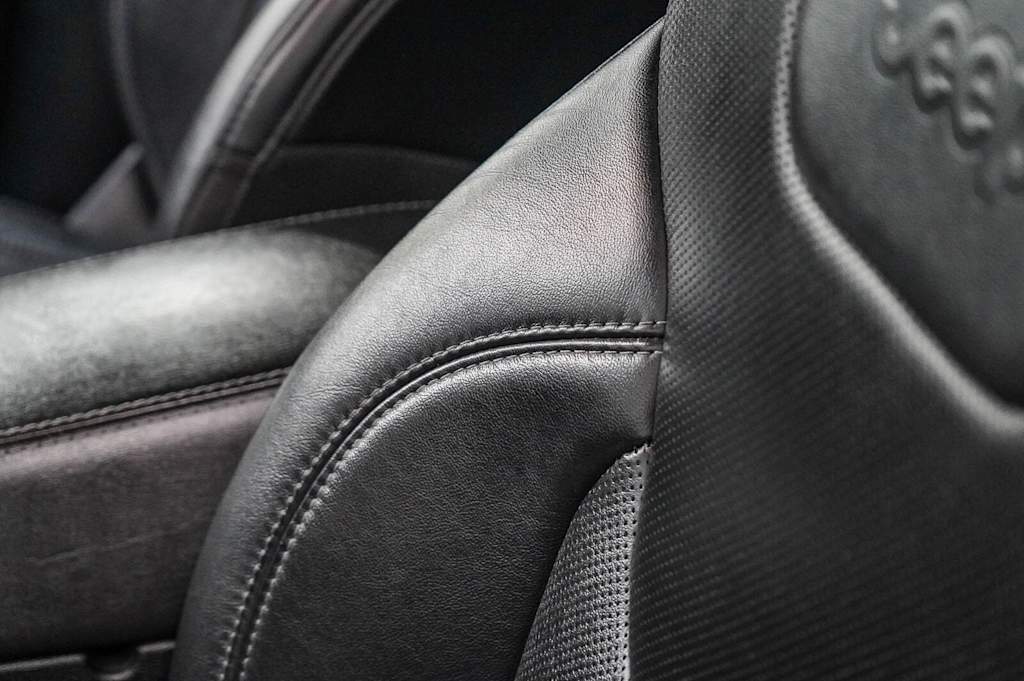 Thumbnail: 2020 Jeep Cherokee - 25