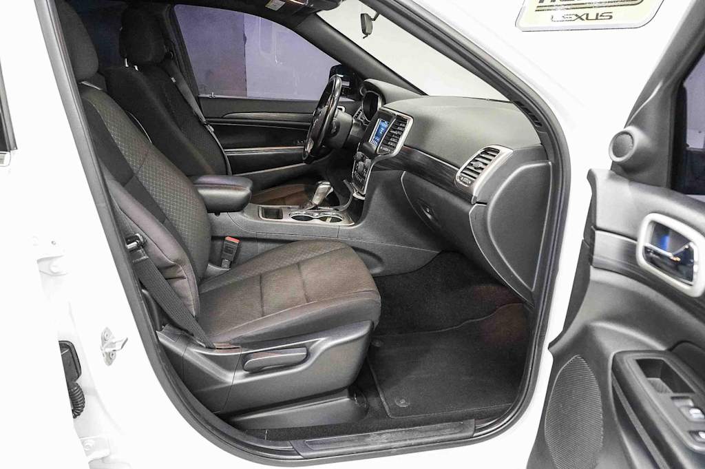 Thumbnail: 2021 Jeep Grand Cherokee - 9