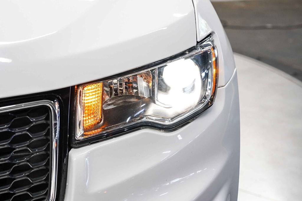 Thumbnail: 2021 Jeep Grand Cherokee - 20