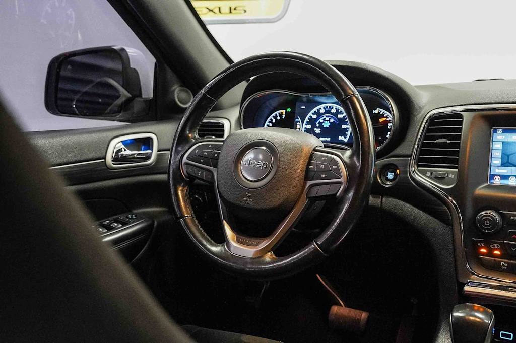 Thumbnail: 2021 Jeep Grand Cherokee - 12