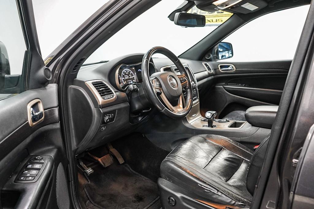 Thumbnail: 2015 Jeep Grand Cherokee - 14