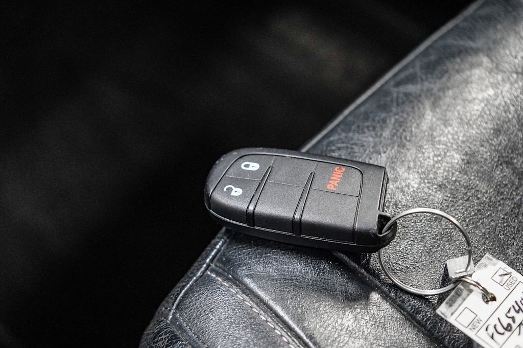 Thumbnail: 2015 Jeep Grand Cherokee - 18