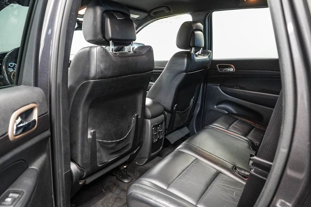 Thumbnail: 2015 Jeep Grand Cherokee - 12