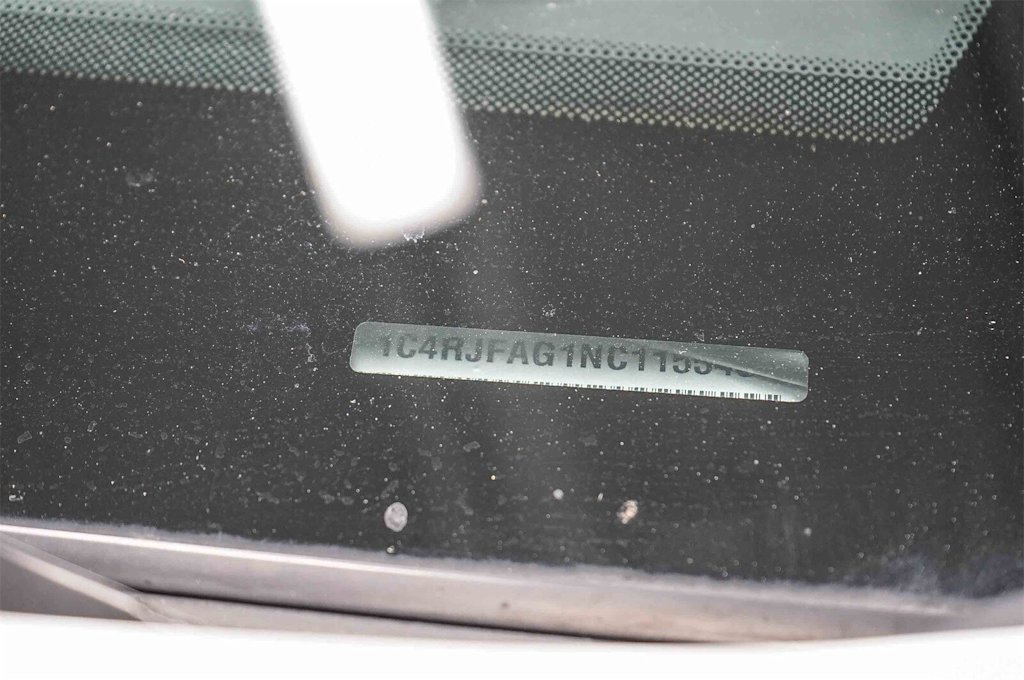 Thumbnail: 2022 Jeep Grand Cherokee - 28