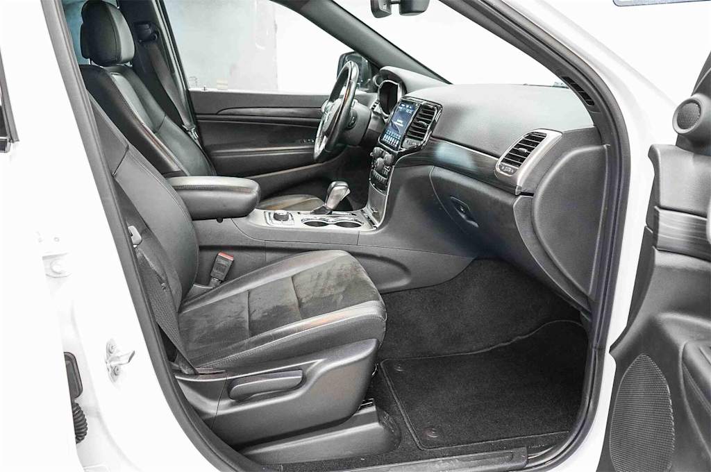 Thumbnail: 2022 Jeep Grand Cherokee - 10