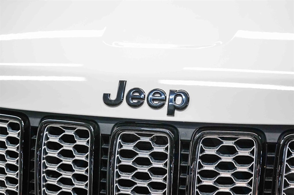 Thumbnail: 2022 Jeep Grand Cherokee - 6