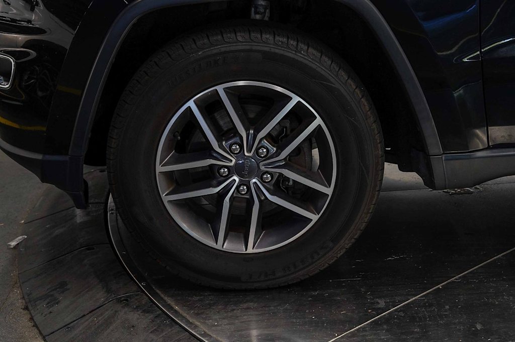 Thumbnail: 2020 Jeep Grand Cherokee - 6