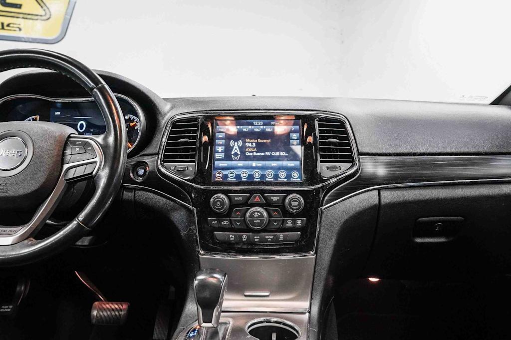 Thumbnail: 2020 Jeep Grand Cherokee - 8