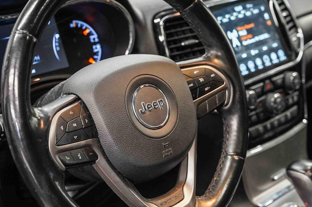 Thumbnail: 2020 Jeep Grand Cherokee - 13