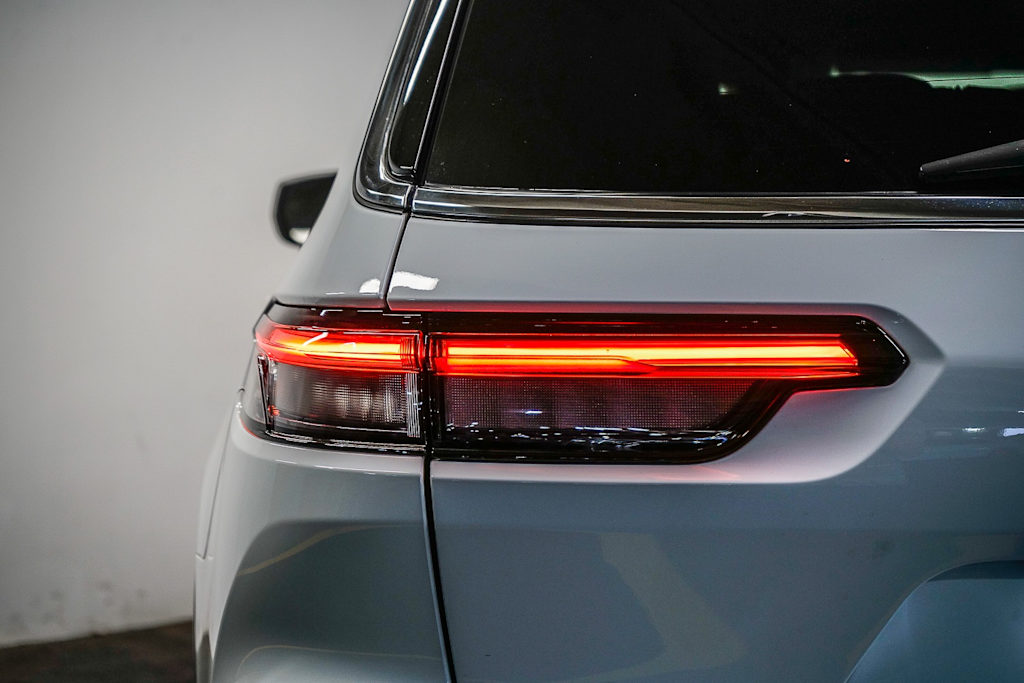 Thumbnail: 2021 Jeep Grand Cherokee L - 22