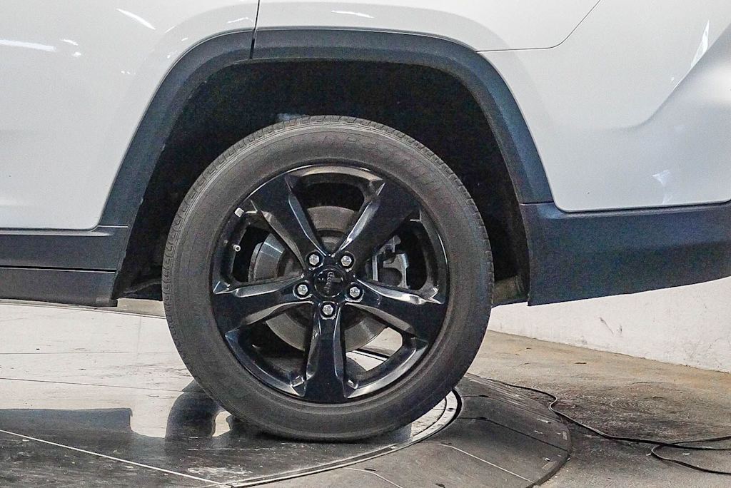 Thumbnail: 2021 Jeep Grand Cherokee L - 21