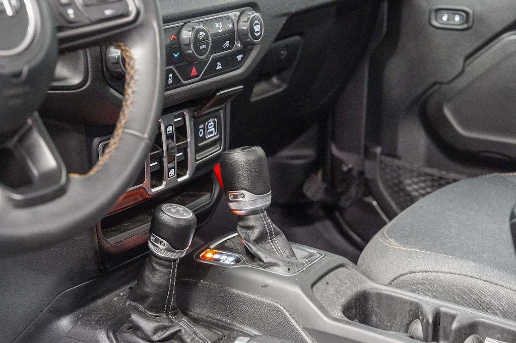 Thumbnail: 2024 Jeep Wrangler - 15