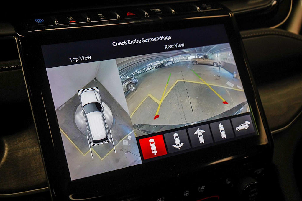 Thumbnail: 2023 Jeep Grand Cherokee - 28