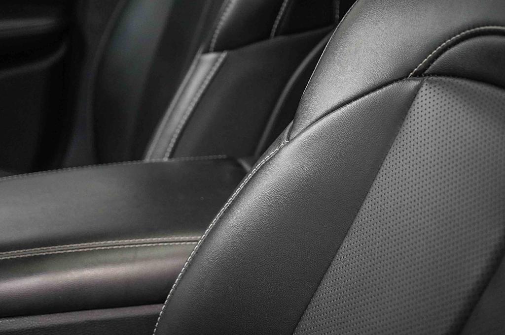 Thumbnail: 2023 Jeep Grand Cherokee - 11