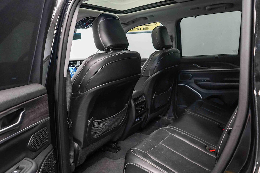 Thumbnail: 2023 Jeep Grand Cherokee - 12