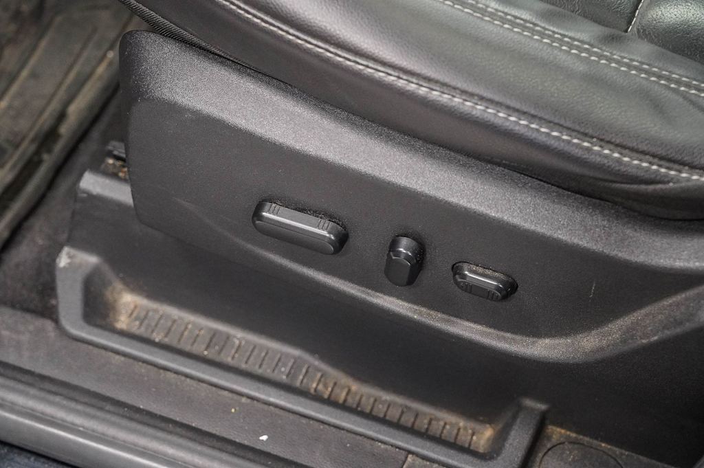 Thumbnail: 2016 Ford C-Max - 27