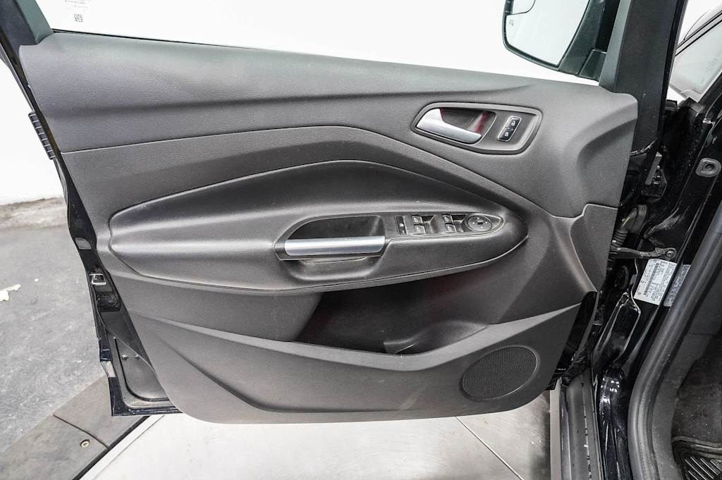 Thumbnail: 2016 Ford C-Max - 26