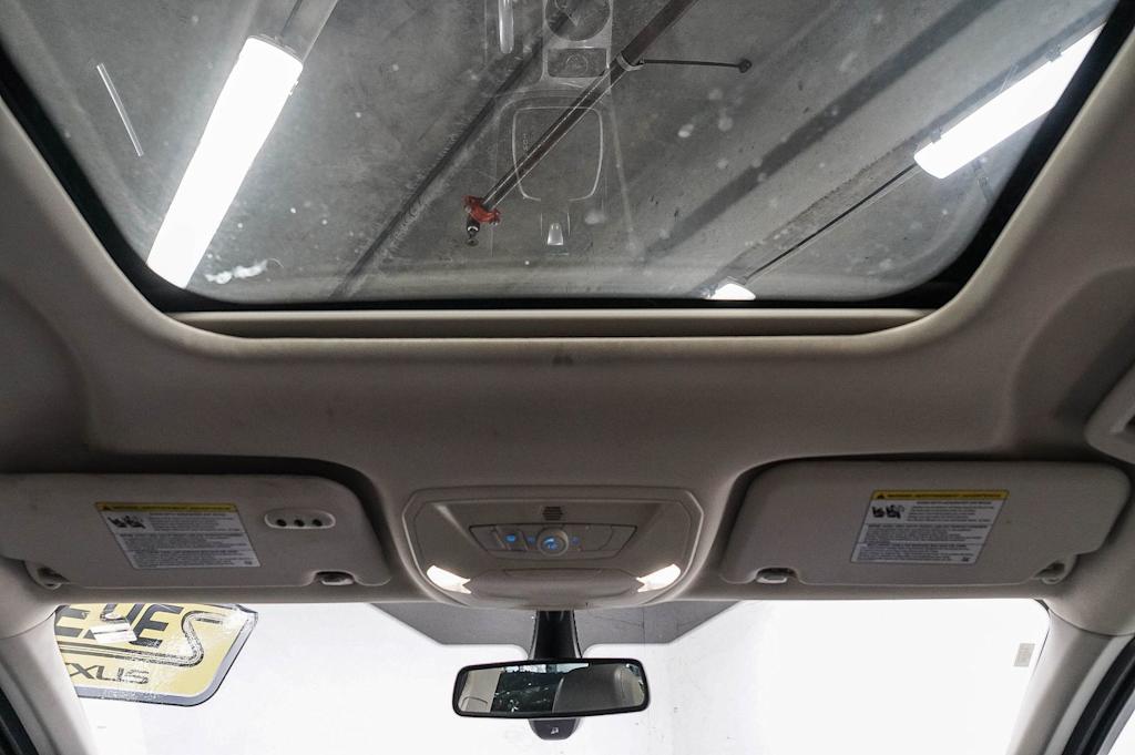 Thumbnail: 2016 Ford C-Max - 24