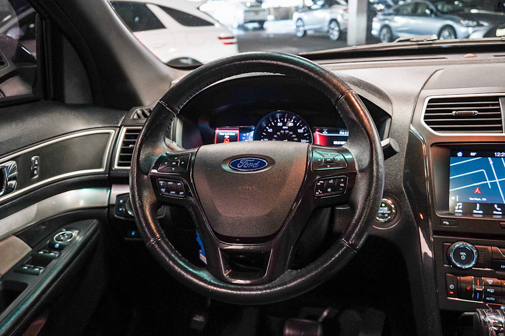 Thumbnail: 2017 Ford Explorer - 7