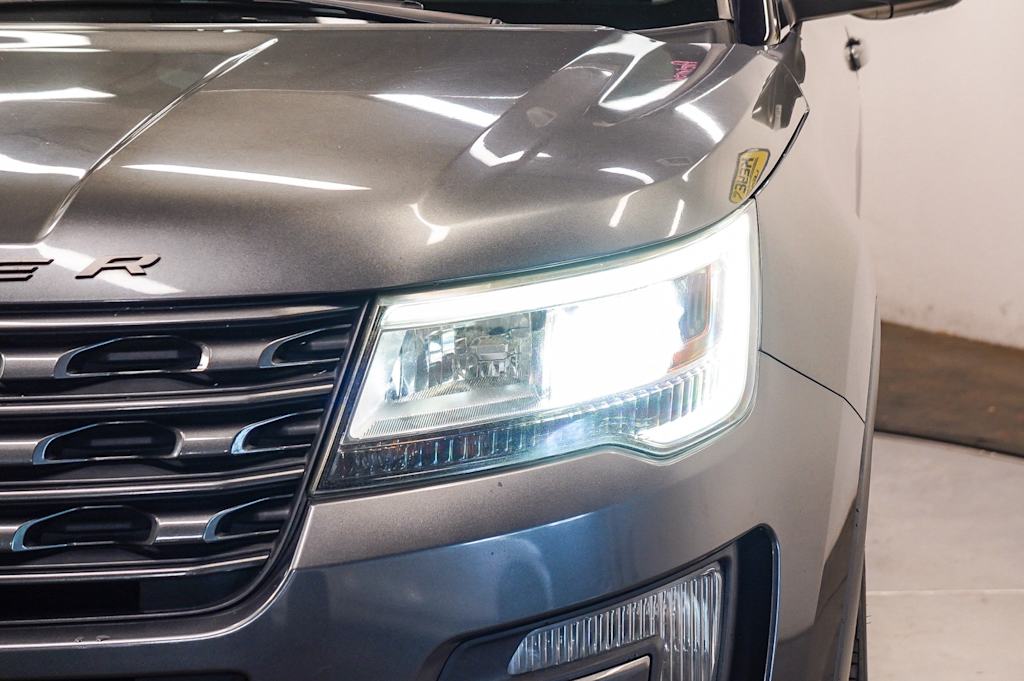 Thumbnail: 2017 Ford Explorer - 16
