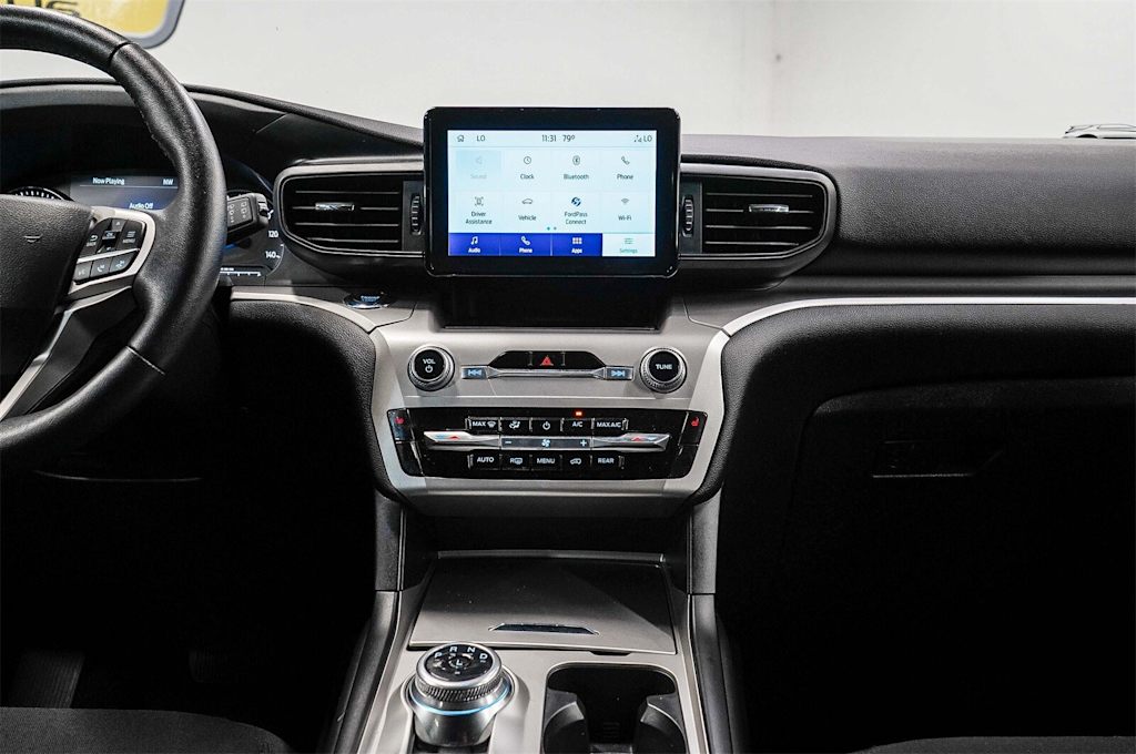 Thumbnail: 2022 Ford Explorer - 14