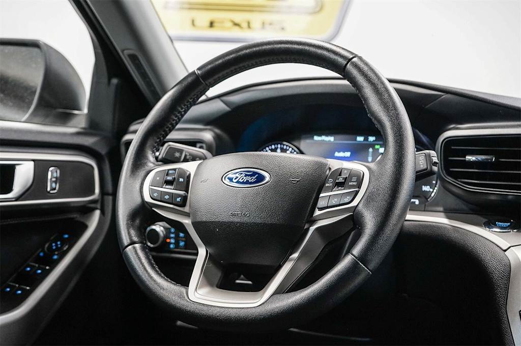 Thumbnail: 2022 Ford Explorer - 9