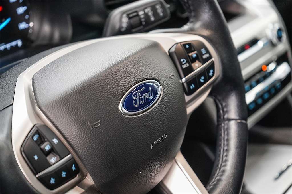 Thumbnail: 2022 Ford Explorer - 25