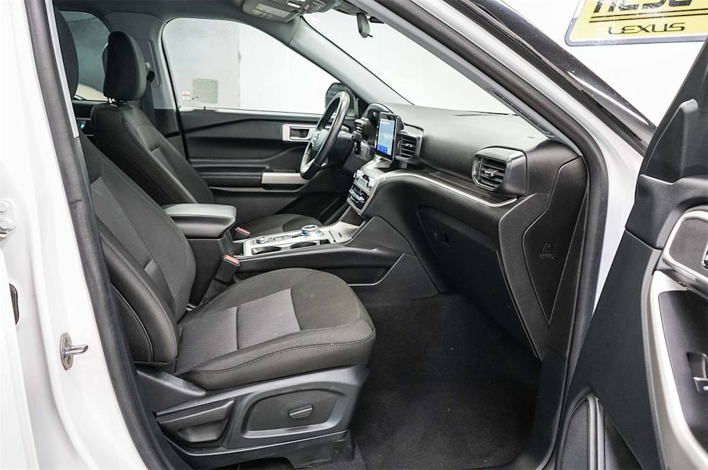 Thumbnail: 2022 Ford Explorer - 10