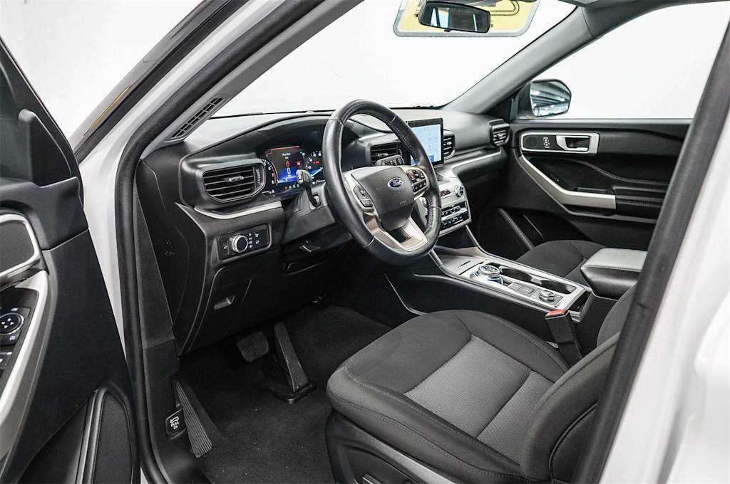 Thumbnail: 2022 Ford Explorer - 13