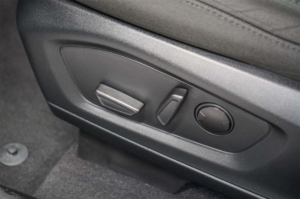 Thumbnail: 2022 Ford Explorer - 27