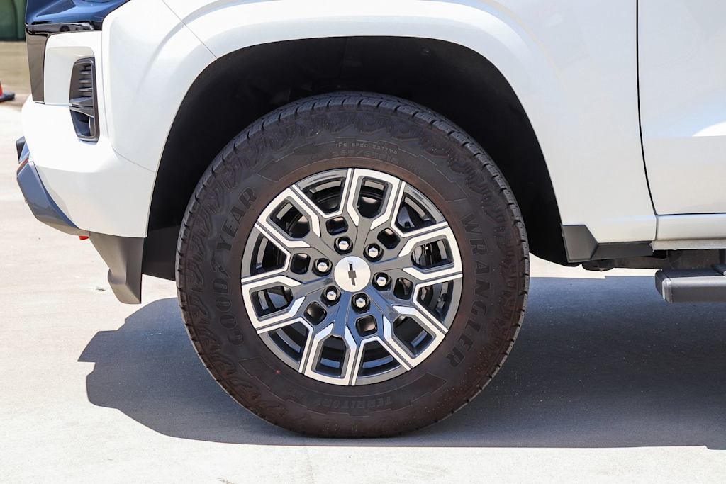 Thumbnail: 2024 Chevrolet Colorado - 7