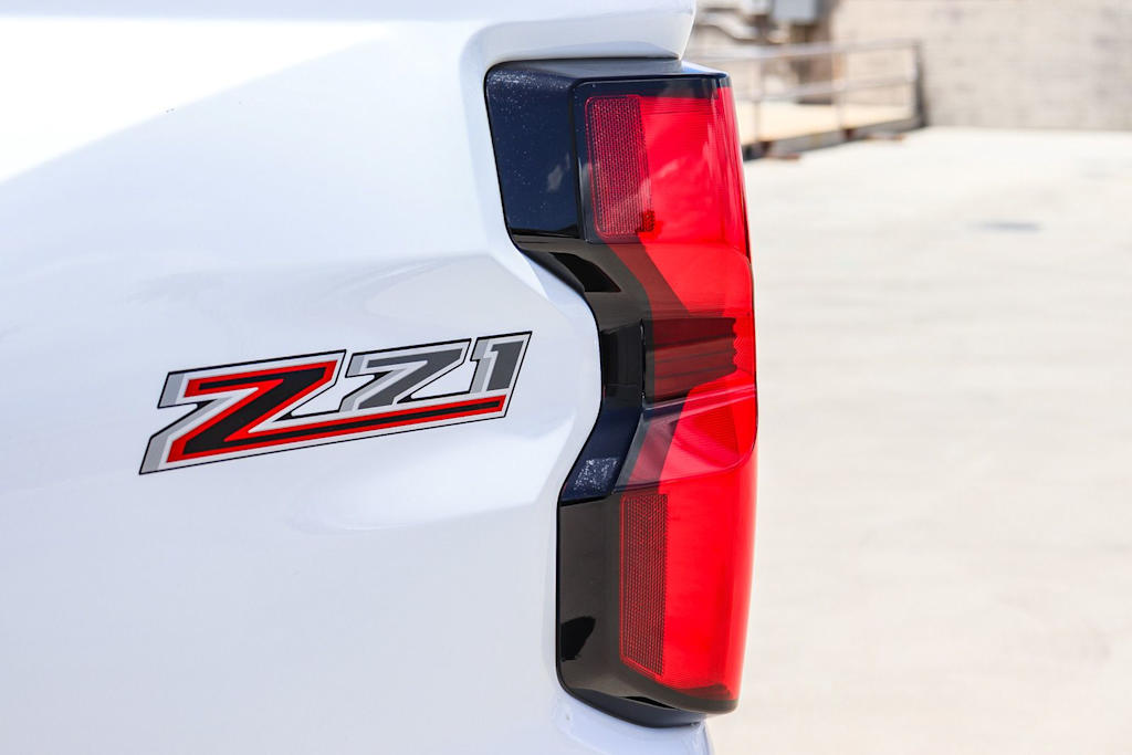 Thumbnail: 2024 Chevrolet Colorado - 6
