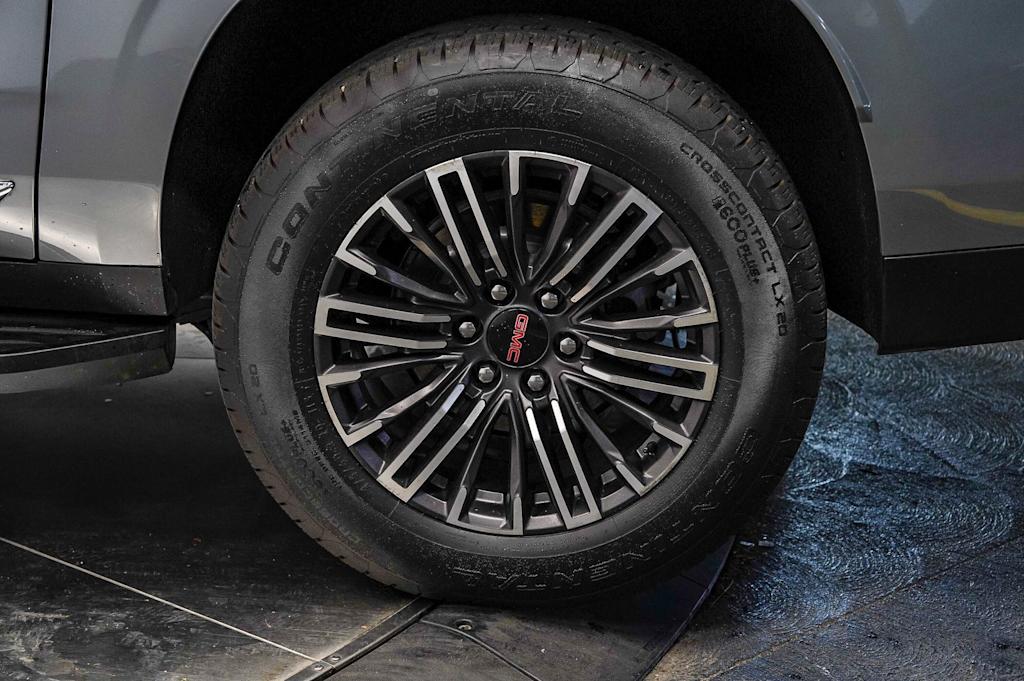 Thumbnail: 2026 GMC Yukon XL - 19