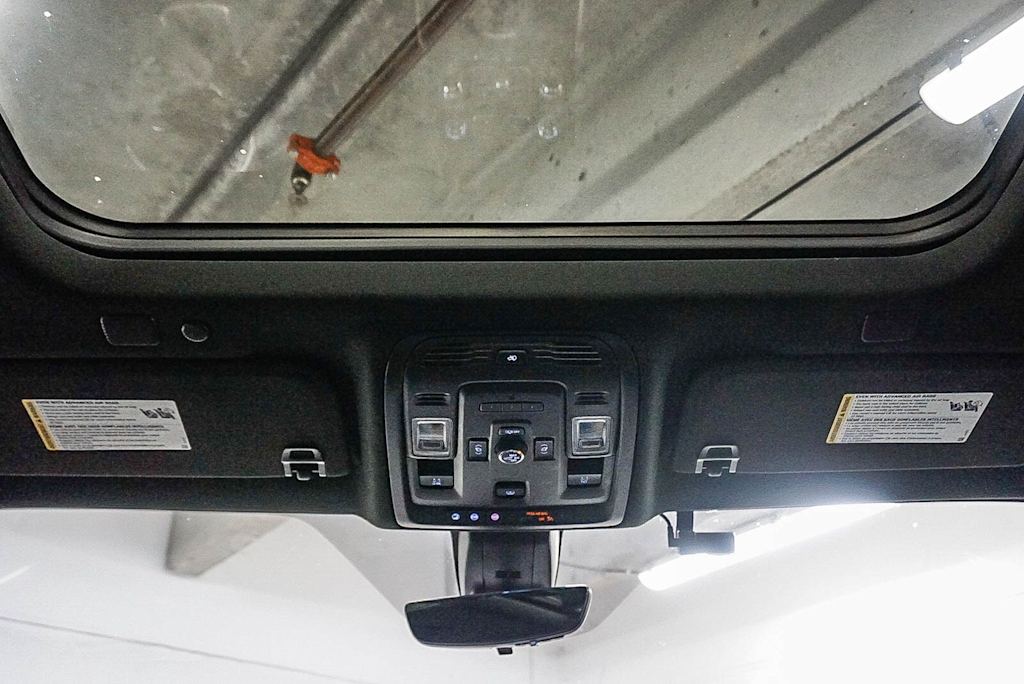 Thumbnail: 2021 GMC Yukon XL - 23