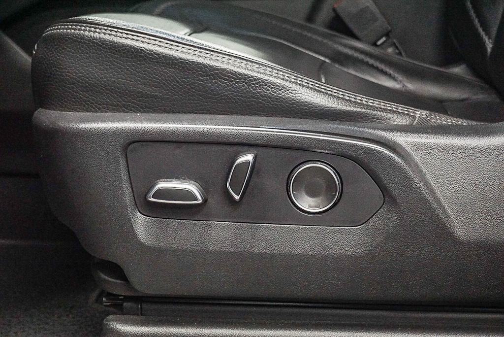 Thumbnail: 2021 GMC Yukon XL - 26