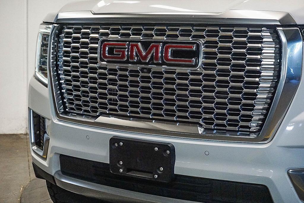 Thumbnail: 2021 GMC Yukon XL - 19