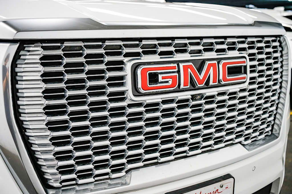 2023 GMC Yukon XL Denali 6