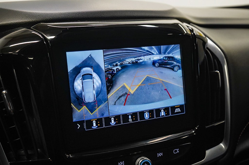 Thumbnail: 2020 Chevrolet Traverse - 27