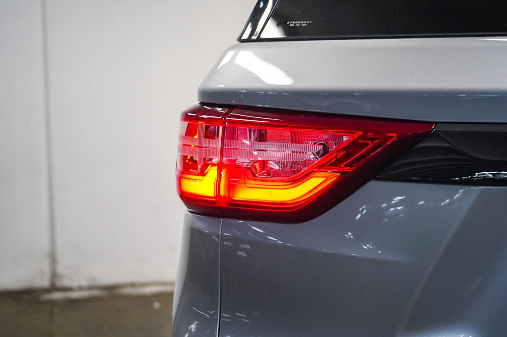 Thumbnail: 2020 Chevrolet Traverse - 23