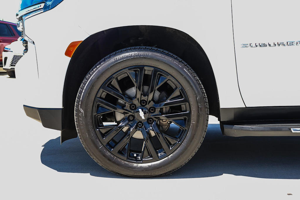 Thumbnail: 2023 Chevrolet Suburban - 6