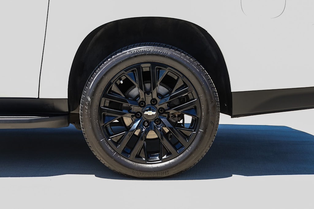 Thumbnail: 2023 Chevrolet Suburban - 22