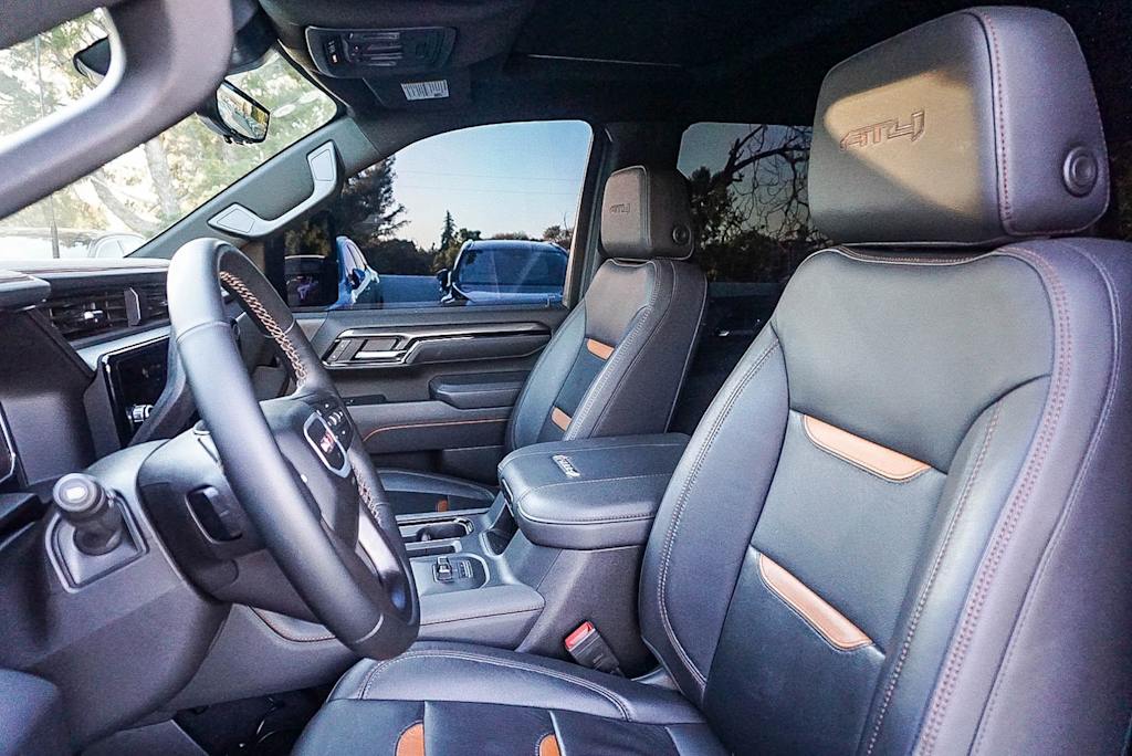 Thumbnail: 2025 GMC Sierra 2500 - 10