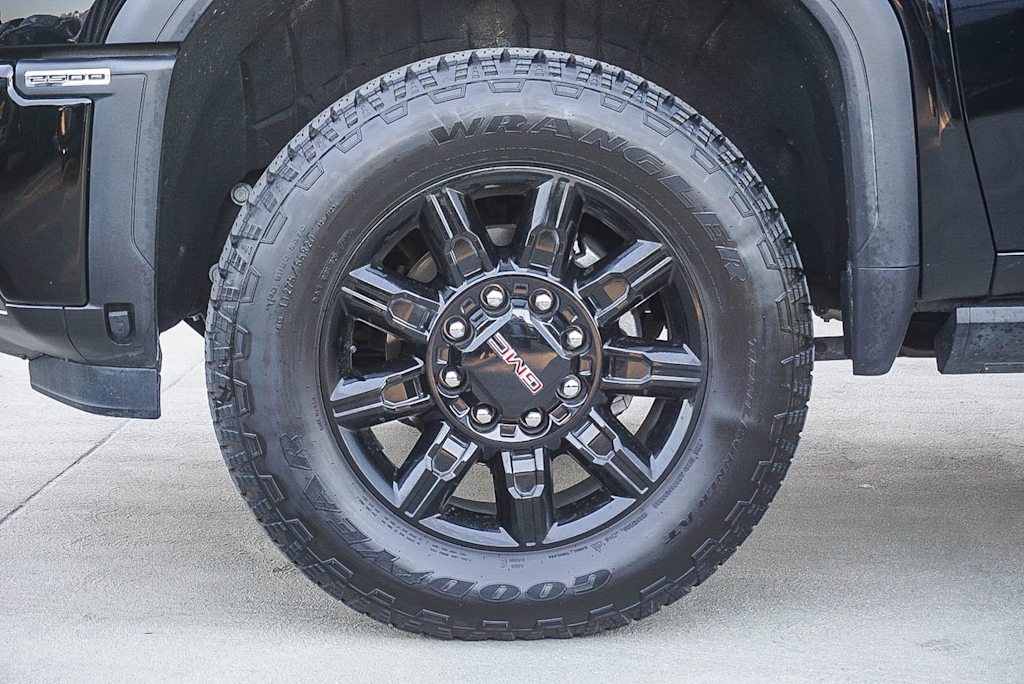 Thumbnail: 2025 GMC Sierra 2500 - 6